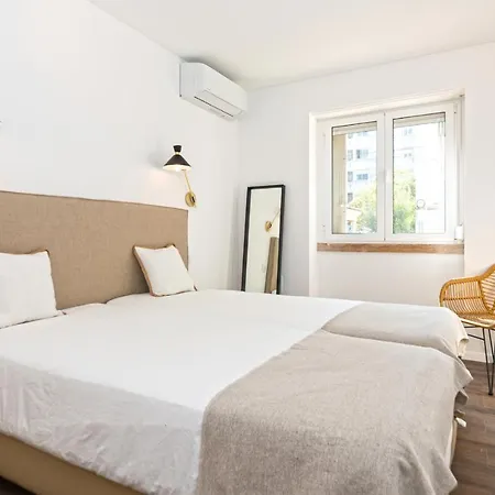 The Albuquerque Self Check In Guest house Lisbon